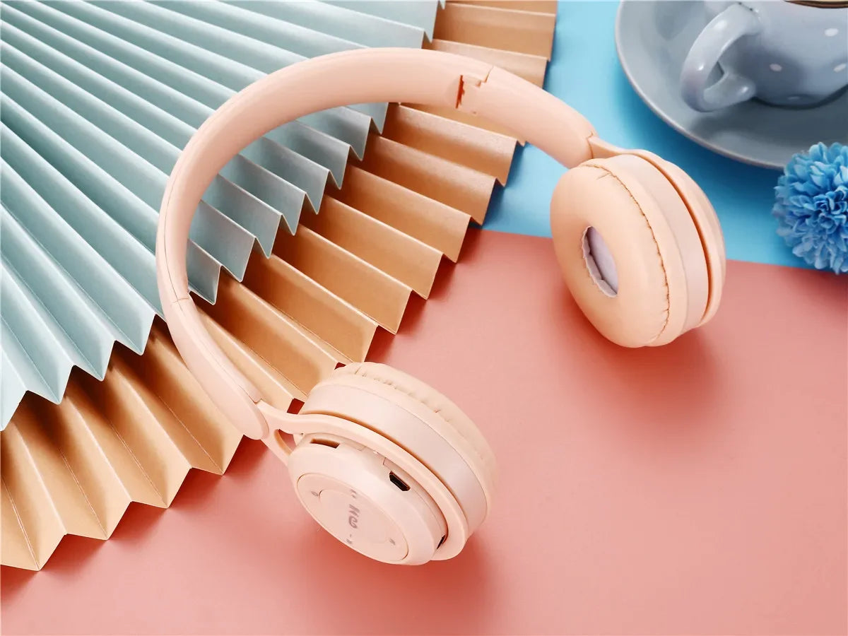 Y08 JuniorFold Over-Ear Stereo Headphones